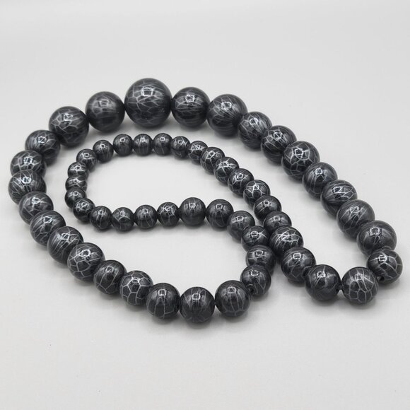 Black Crackle Beaded Statement Necklace Graduated Beads Glossy Finish - Picture 5 of 6